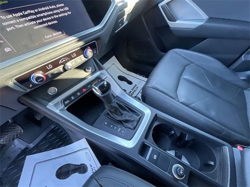 Used 2020 Audi Q3 2.0T Premium w/ Convenience Package image 16