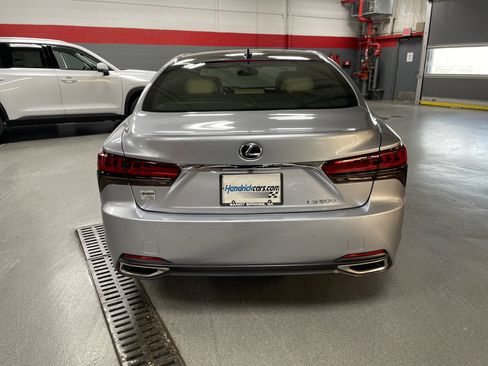 Used 2022 Lexus LS 500 w/ Interior Upgrade Package image 34
