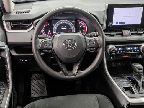 Used 2024 Toyota RAV4 XLE image 4