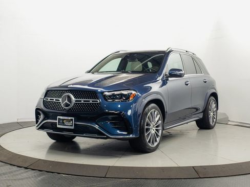 Used 2024 Mercedes-Benz GLE 450e 4MATIC w/ AMG Line Exterior image 3