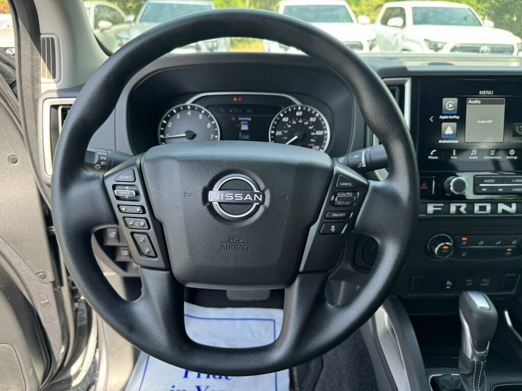 Used 2025 Nissan Frontier SV w/ Tow Package RWD image 5
