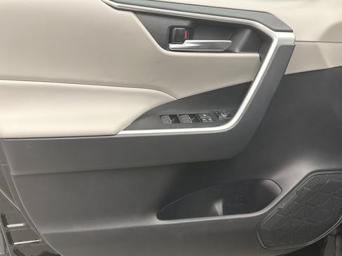 Used 2025 Toyota RAV4 XLE w/ Convenience Package AWD/4WD image 9