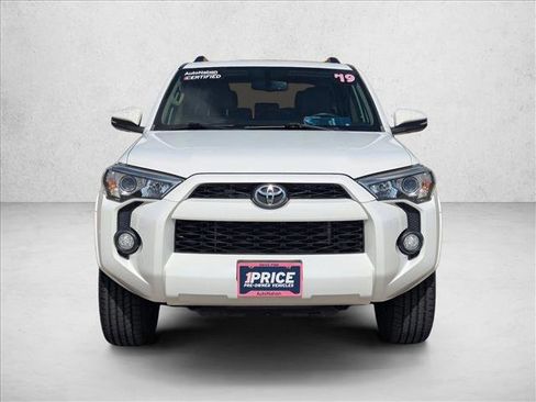 Used 2019 Toyota 4Runner SR5 Premium RWD image 2