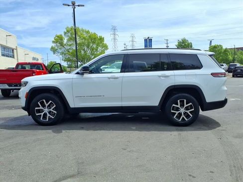 Used 2024 Jeep Grand Cherokee L Limited w/ Luxury Tech Group II image 35