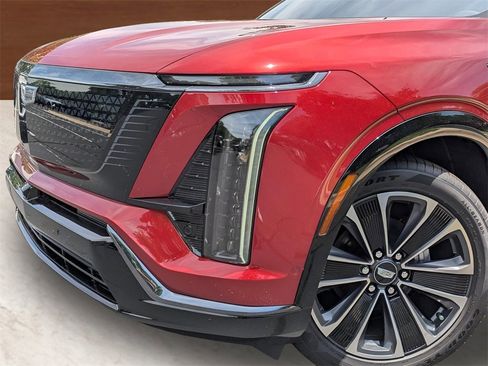 New 2026 Cadillac Vistiq Sport image 3