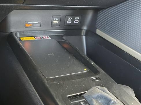 Used 2025 Toyota Camry SE w/ Convenience Package FWD image 19