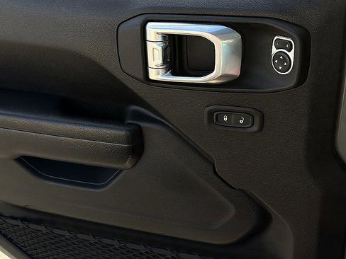 Used 2021 Jeep Wrangler Unlimited Rubicon image 19