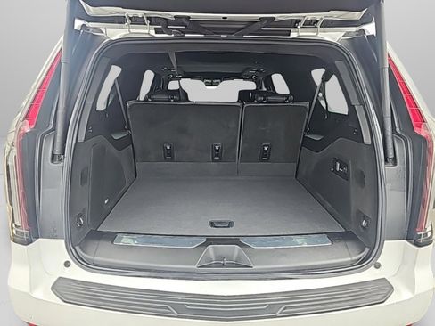 Used 2024 Cadillac Escalade ESV Sport Platinum w/ LPO, ONYX Package image 7
