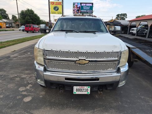 Used 2007 Chevrolet Silverado 2500 LTZ w/ Safety Package AWD/4WD image 3