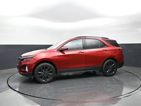 Used 2024 Chevrolet Equinox RS AWD/4WD image 3