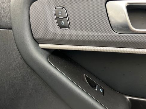 Used 2025 Ford Explorer ST-Line w/ ST-Line Street Pack image 28