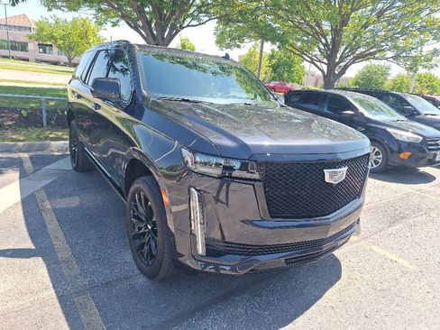 Used 2024 Cadillac Escalade Sport w/ LPO, ONYX Package AWD/4WD image 3