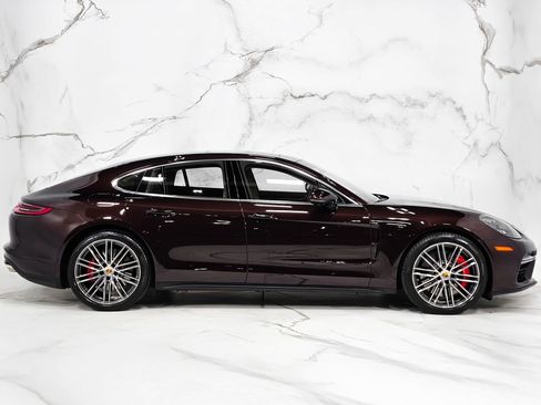Used 2017 Porsche Panamera Turbo image 13