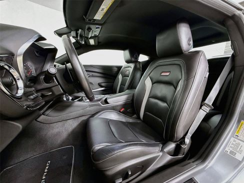 Used 2021 Chevrolet Camaro SS RWD image 23