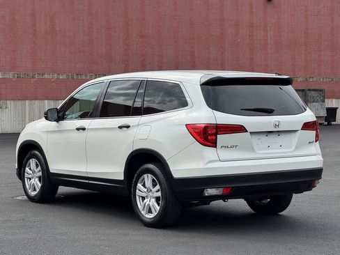 Used 2018 Honda Pilot LX image 4