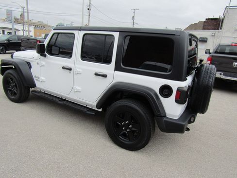 Used 2020 Jeep Wrangler Unlimited Sport S image 5