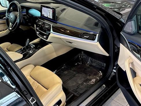 Used 2023 BMW 540i xDrive w/ Premium Package AWD/4WD image 38