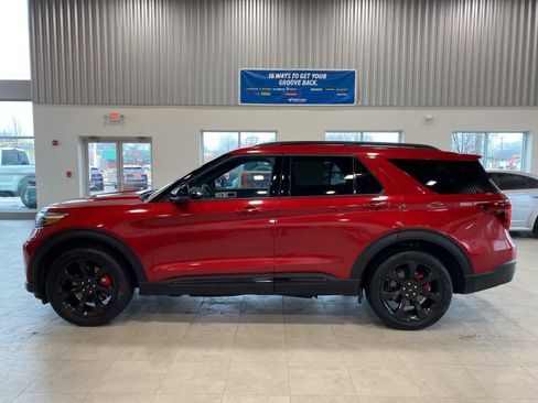 Used 2023 Ford Explorer ST w/ Equipment Group 401A image 2