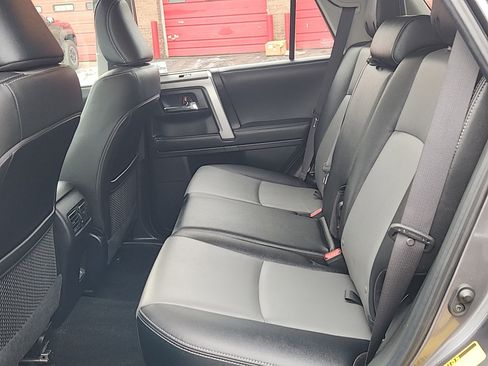 Used 2020 Toyota 4Runner SR5 Premium image 26