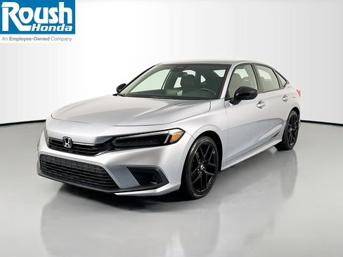 Used 2022 Honda Civic Sport image 1