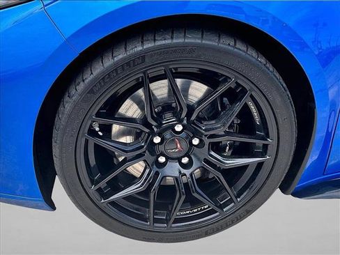 Used 2024 Chevrolet Corvette Z06 RWD image 10