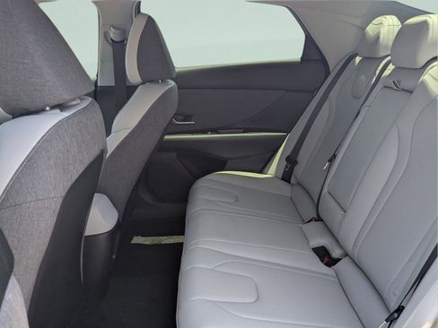 New 2026 Hyundai Elantra Limited FWD image 17
