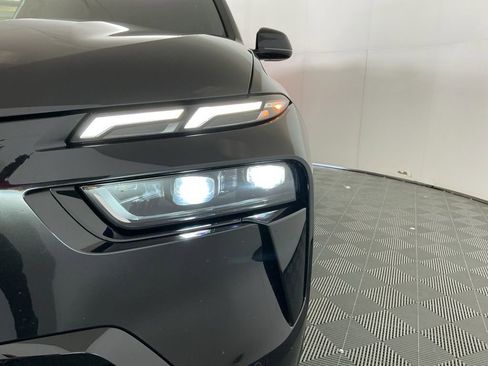 Certified 2025 BMW X7 xDrive40i w/ M Sport Package AWD/4WD image 10