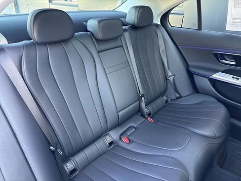 Used 2024 Mercedes-Benz E 350 4MATIC Sedan image 32