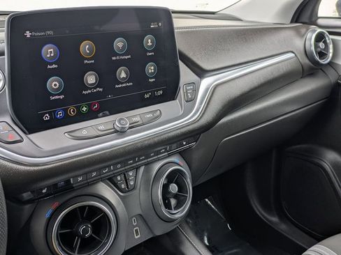 Used 2025 Chevrolet Blazer LT image 15