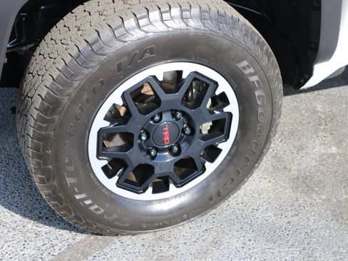 Used 2024 Toyota Tacoma TRD Off-Road AWD/4WD image 14