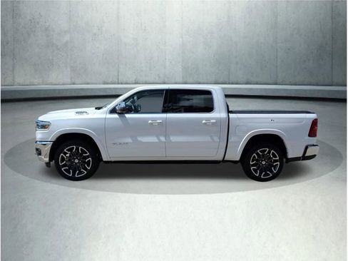Used 2025 RAM 1500 Limited AWD/4WD image 2