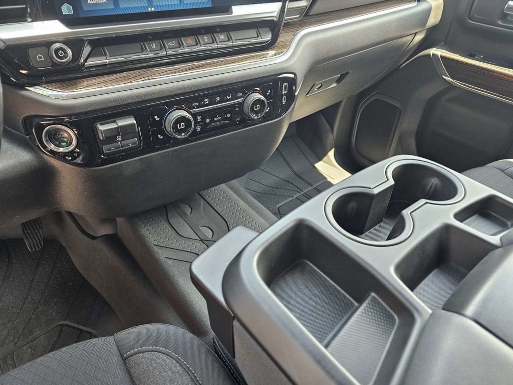 Used 2025 Chevrolet Silverado 2500 LT w/ Convenience Package AWD/4WD image 19