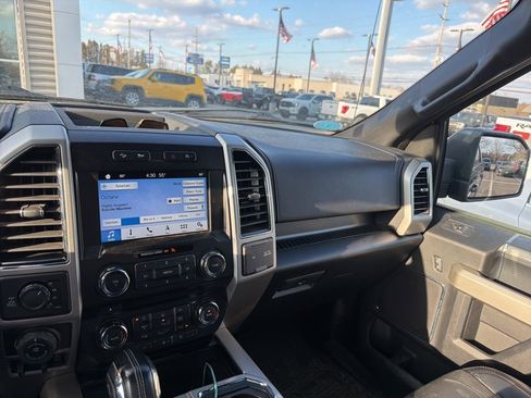 Used 2018 Ford F150 Lariat image 11
