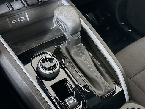 Used 2023 Chevrolet Colorado Trail Boss w/ Advanced Trailering Package image 17