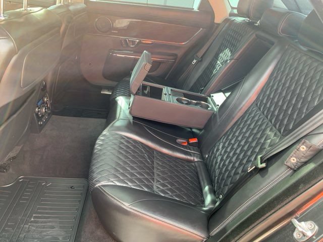 Used 2018 Jaguar XJ L Supercharged RWD image 20