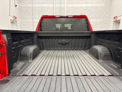 Used 2021 Chevrolet Silverado 1500 Custom Trail Boss w/ Safety Confidence Package AWD/4WD image 6