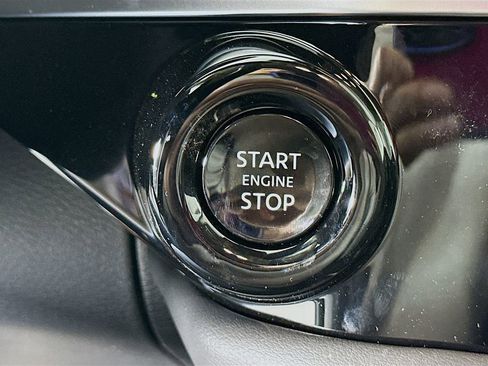 New 2026 Nissan Pathfinder Platinum image 18