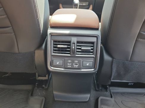 Certified 2025 Subaru Forester Touring AWD/4WD image 22