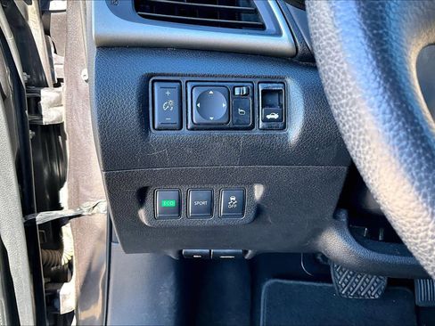 Used 2013 Nissan Sentra SR image 20