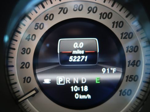 Used 2013 Mercedes-Benz C 250 Sedan image 21