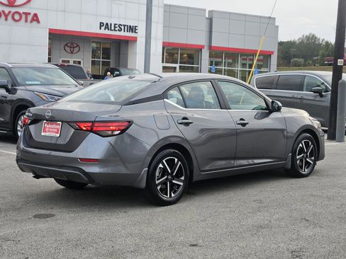 Used 2025 Nissan Sentra SV image 6