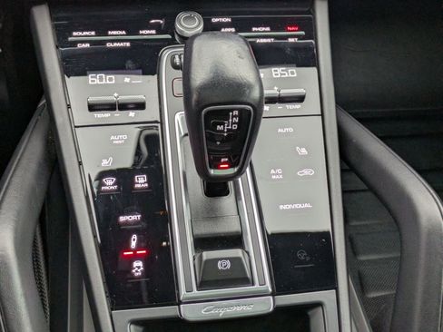 Used 2022 Porsche Cayenne GTS image 24