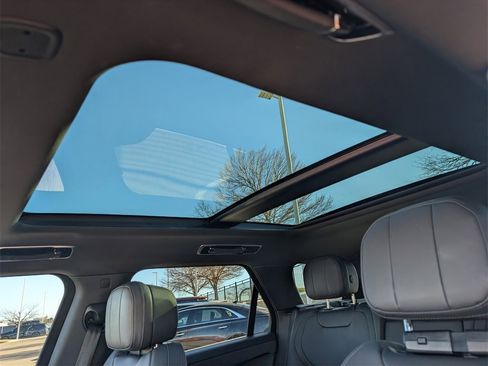 Used 2023 Land Rover Range Rover Sport SE Dynamic image 14