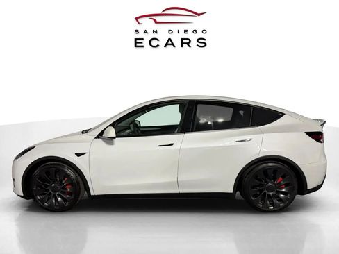 Used 2022 Tesla Model Y Performance image 8