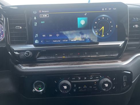 Used 2024 Chevrolet Silverado 1500 LT image 8