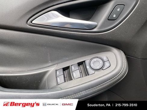 Used 2020 Buick Encore GX Preferred FWD image 25