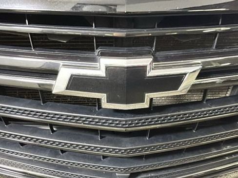 Used 2021 Chevrolet Traverse Premier w/ Redline Edition AWD/4WD image 8