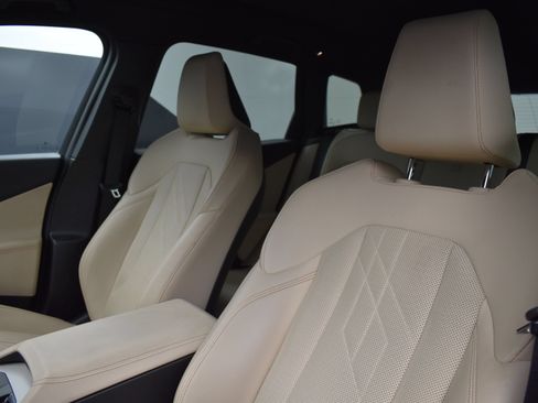 Used 2025 BMW X3 xDrive30i AWD/4WD image 12