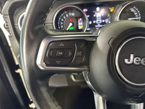 Used 2022 Jeep Wrangler Unlimited Sahara w/ Cold Weather Group image 15