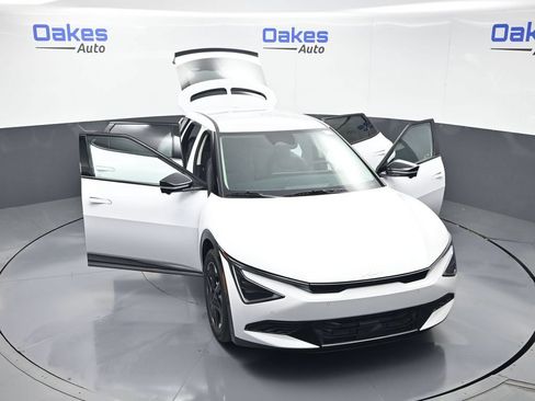 New 2026 Kia EV6 Wind AWD/4WD image 57